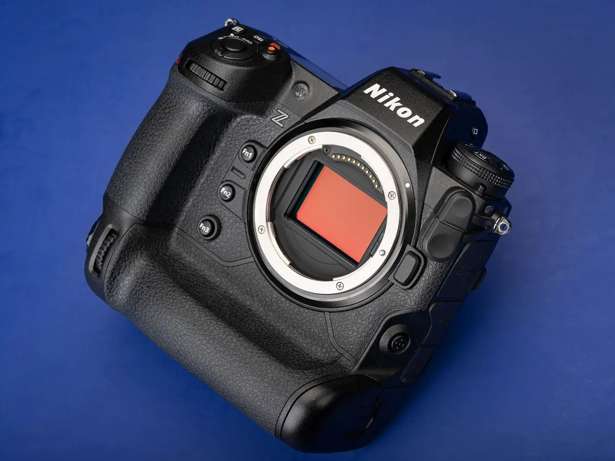 Nikon Z9　新同品 元箱付 欠品なし　1月28日まで限定出品 新品)Nikon (ニコン) Z9（商品ID：4960759906168）詳細ページ